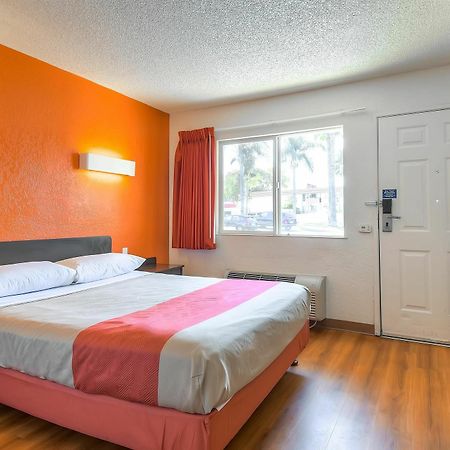 Motel 6-Long Beach, Ca - Los Angeles Екстериор снимка