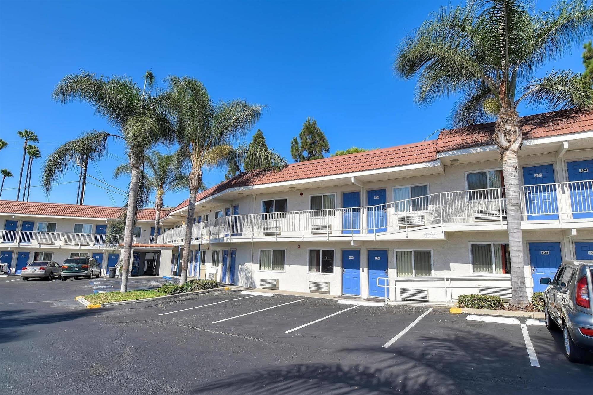 Motel 6-Long Beach, Ca - Los Angeles Екстериор снимка