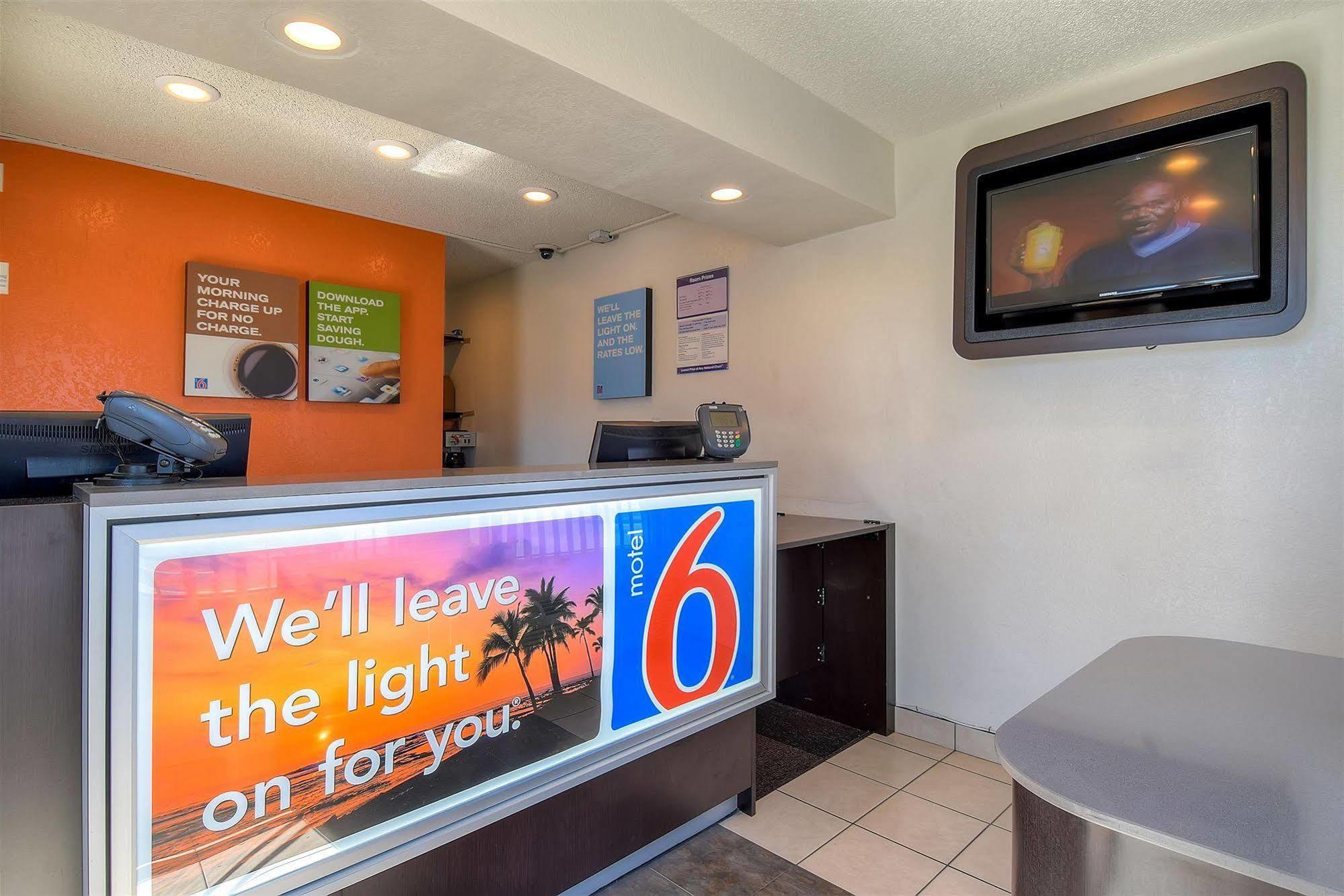 Motel 6-Long Beach, Ca - Los Angeles Екстериор снимка