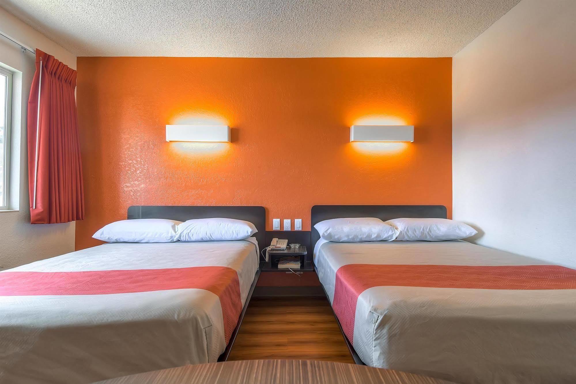 Motel 6-Long Beach, Ca - Los Angeles Екстериор снимка