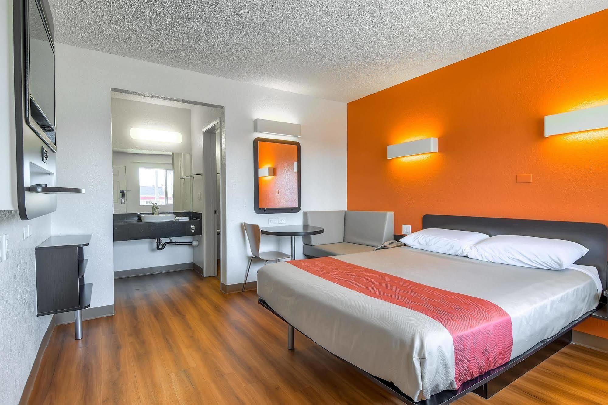 Motel 6-Long Beach, Ca - Los Angeles Екстериор снимка