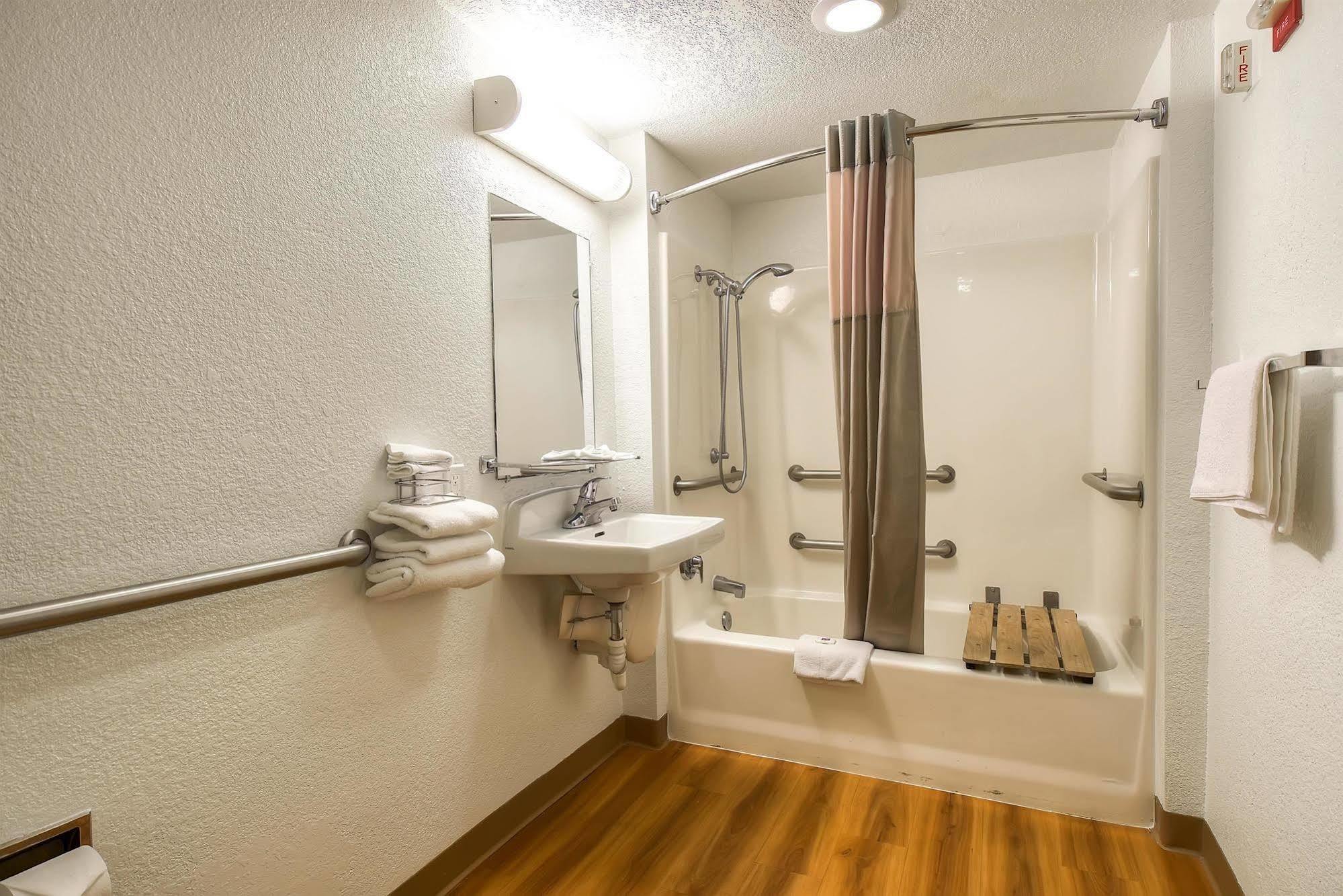 Motel 6-Long Beach, Ca - Los Angeles Екстериор снимка
