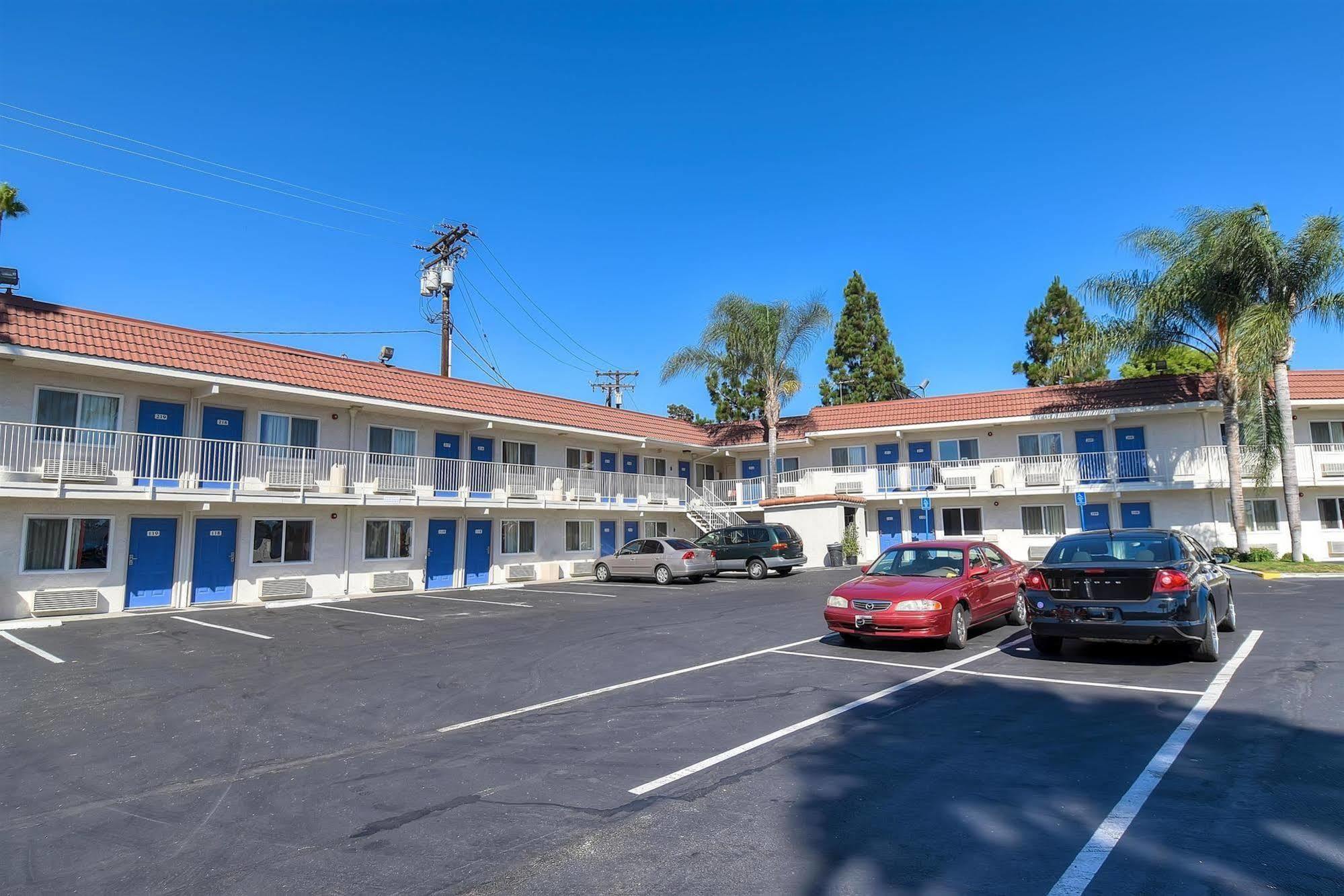 Motel 6-Long Beach, Ca - Los Angeles Екстериор снимка
