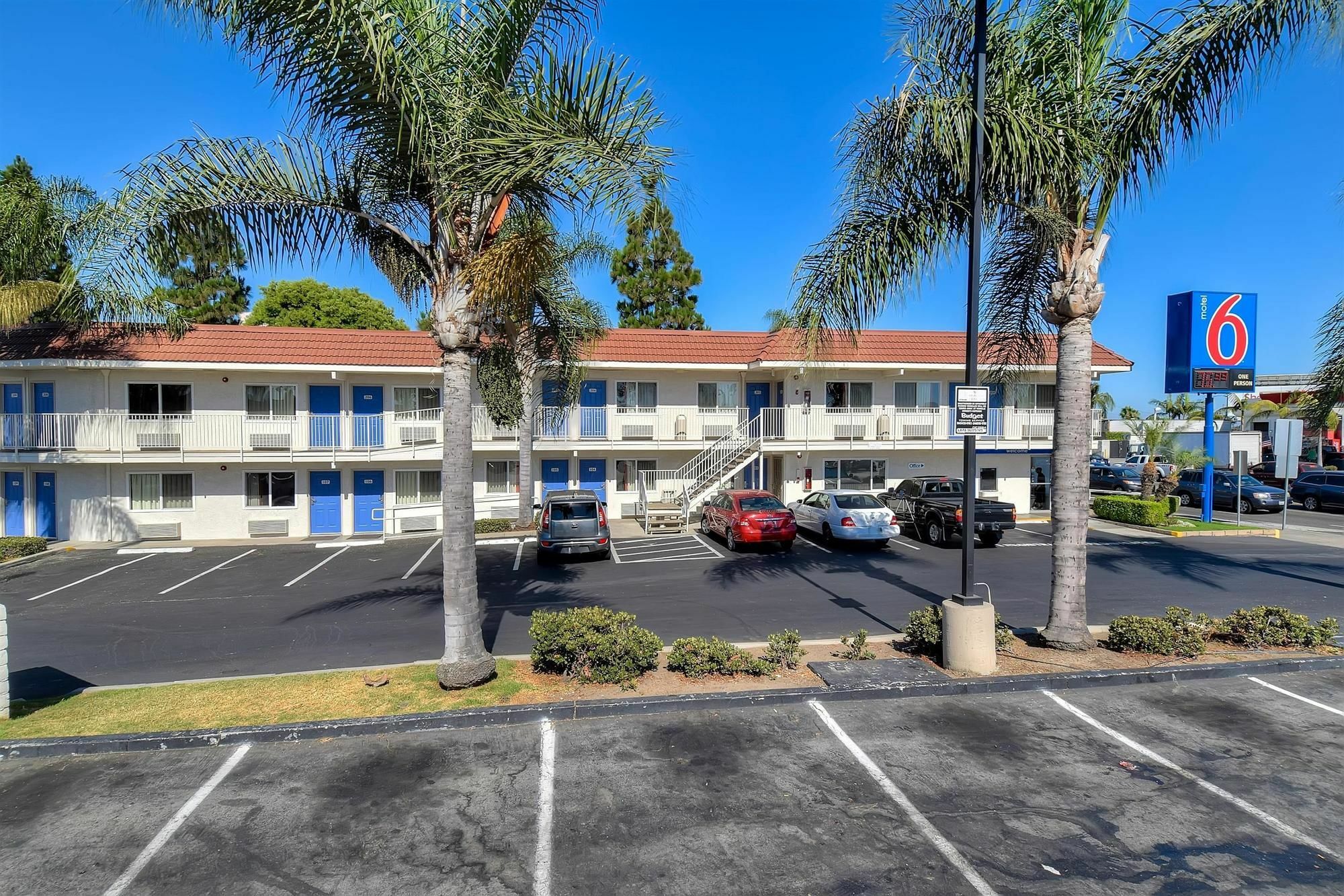 Motel 6-Long Beach, Ca - Los Angeles Екстериор снимка